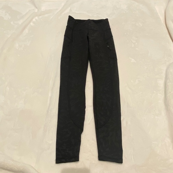 Athleta Rainier High Rise Tight, grey/black camo 16545 - Picture 5 of 16